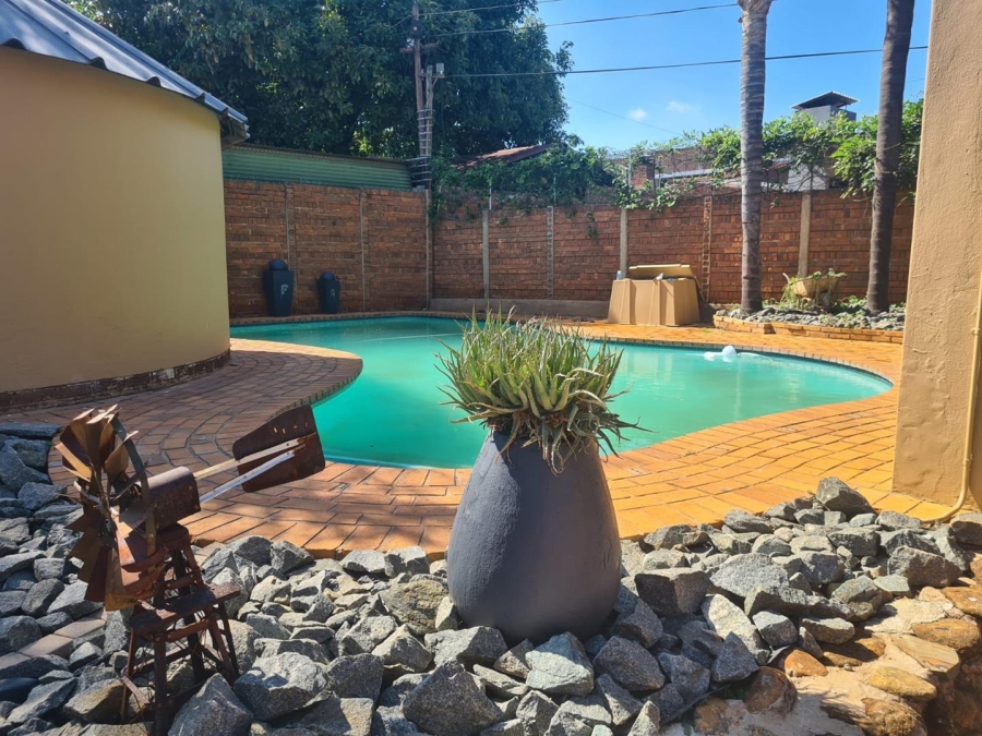 To Let 3 Bedroom Property for Rent in Sinoville Gauteng