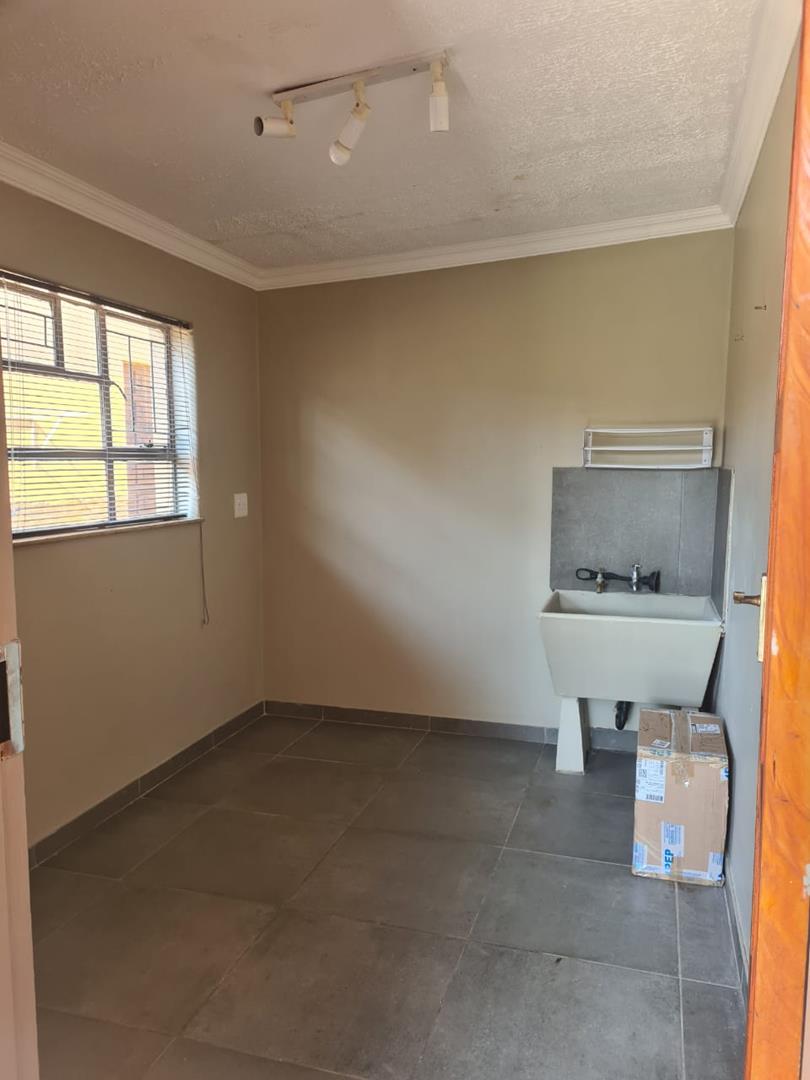To Let 3 Bedroom Property for Rent in Sinoville Gauteng