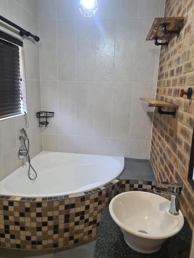 To Let 3 Bedroom Property for Rent in Sinoville Gauteng