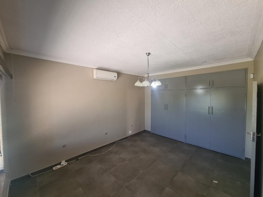 To Let 3 Bedroom Property for Rent in Sinoville Gauteng