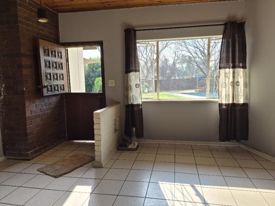 5 Bedroom Property for Sale in Atlasville Gauteng