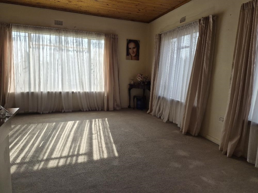 5 Bedroom Property for Sale in Atlasville Gauteng
