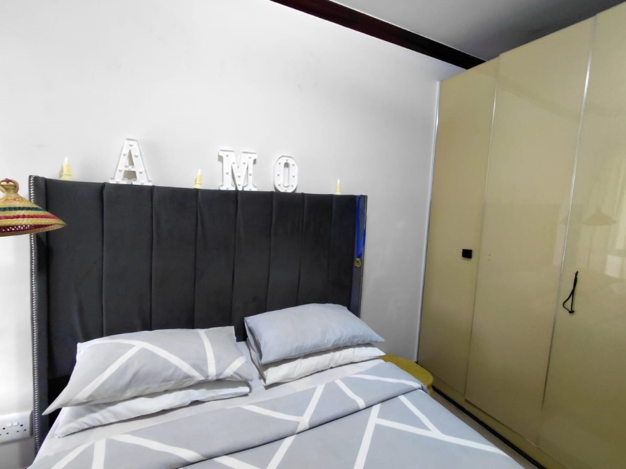 2 Bedroom Property for Sale in Maroeladal Gauteng