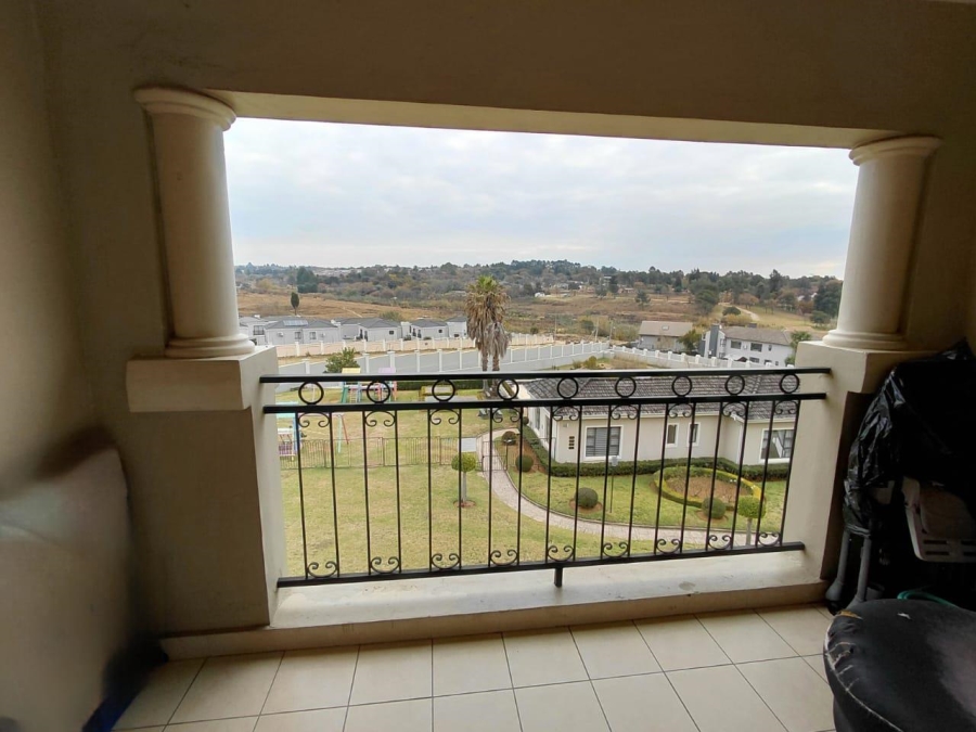 2 Bedroom Property for Sale in Maroeladal Gauteng