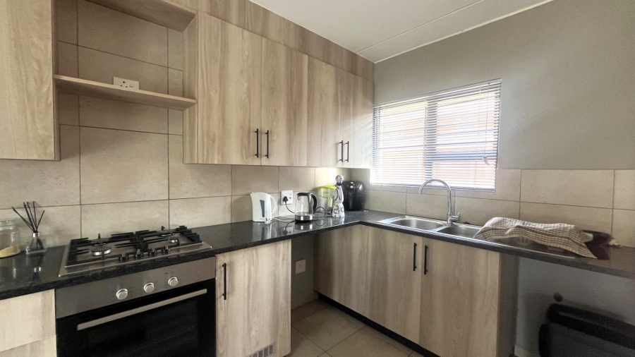 To Let 3 Bedroom Property for Rent in Ferndale Gauteng
