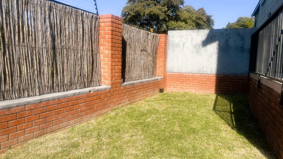 To Let 3 Bedroom Property for Rent in Ferndale Gauteng