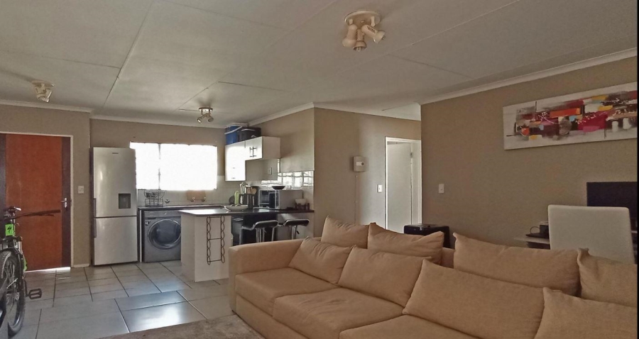 2 Bedroom Property for Sale in Faerie Glen Gauteng
