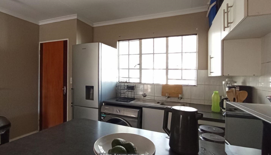2 Bedroom Property for Sale in Faerie Glen Gauteng