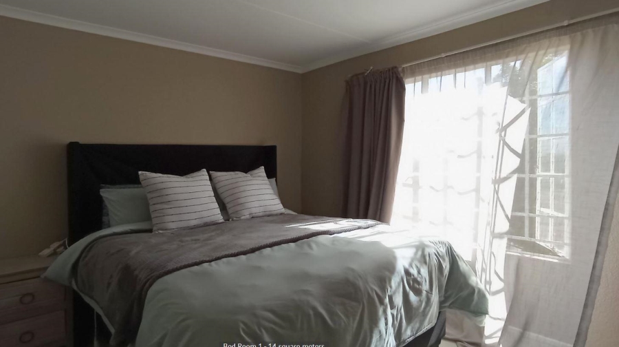 2 Bedroom Property for Sale in Faerie Glen Gauteng
