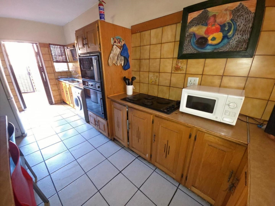 3 Bedroom Property for Sale in Faerie Glen Gauteng