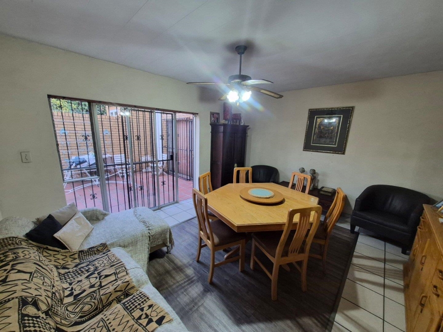 3 Bedroom Property for Sale in Faerie Glen Gauteng