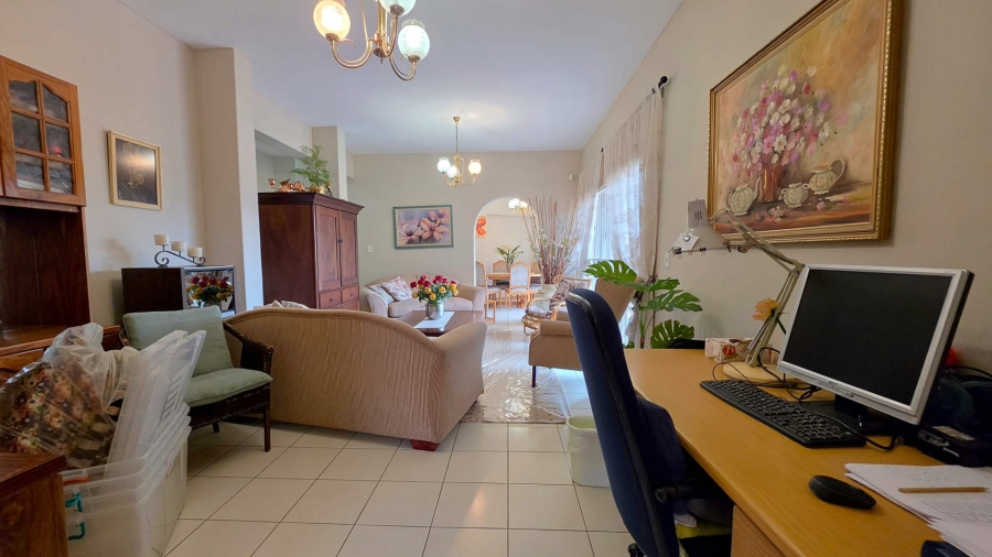4 Bedroom Property for Sale in Bassonia Gauteng