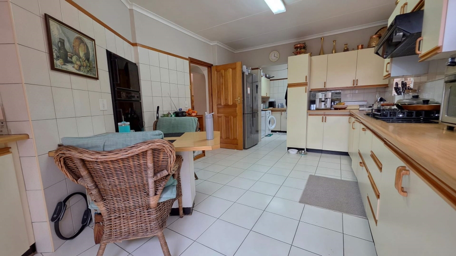 4 Bedroom Property for Sale in Bassonia Gauteng