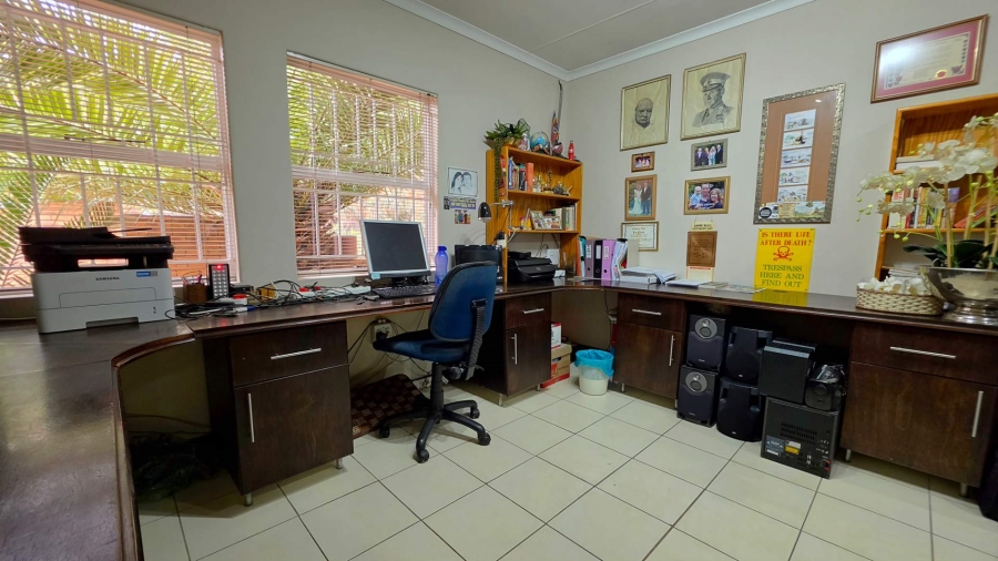 4 Bedroom Property for Sale in Bassonia Gauteng