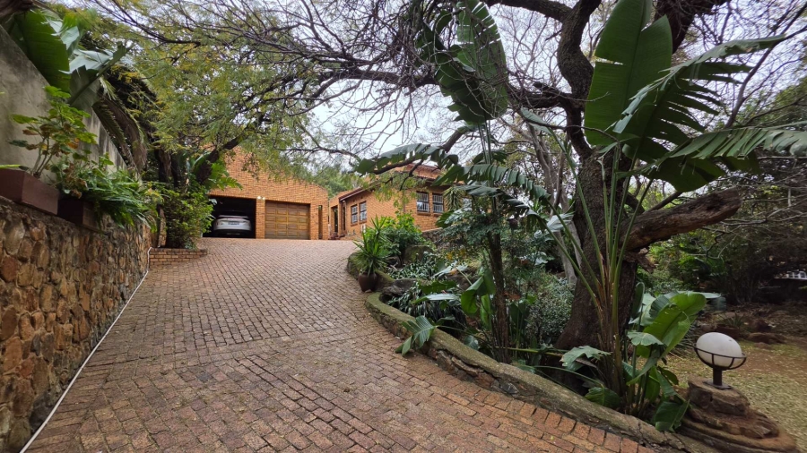 4 Bedroom Property for Sale in Bassonia Gauteng