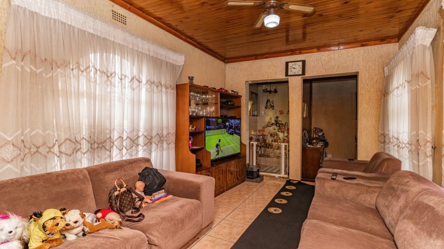5 Bedroom Property for Sale in Rynsoord Gauteng