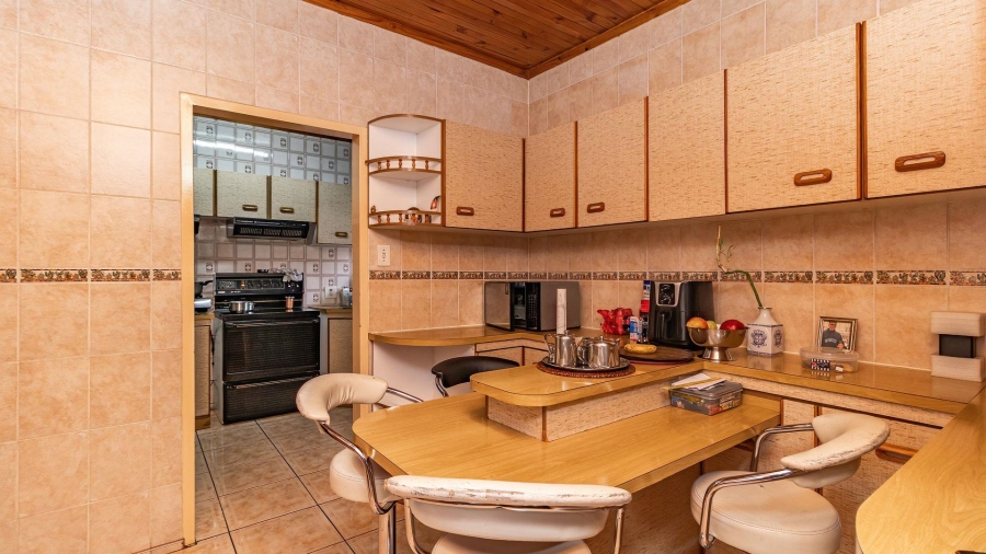 5 Bedroom Property for Sale in Rynsoord Gauteng