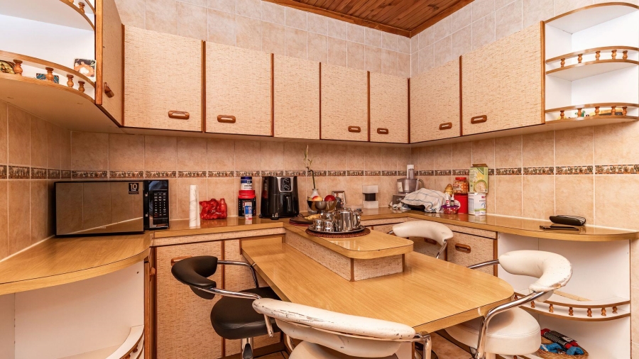 5 Bedroom Property for Sale in Rynsoord Gauteng