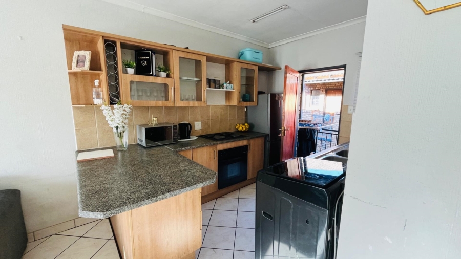 2 Bedroom Property for Sale in Germiston Industrial Gauteng