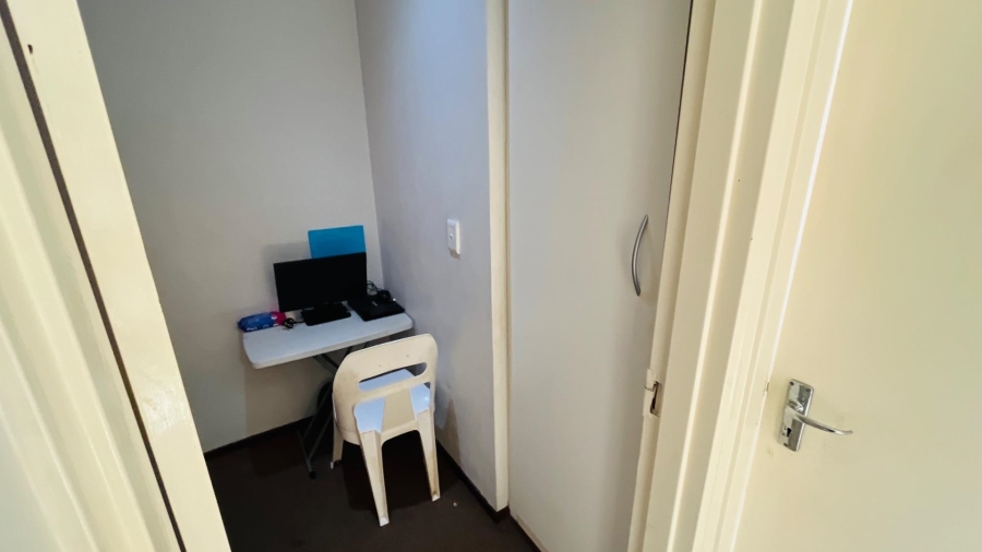 2 Bedroom Property for Sale in Germiston Industrial Gauteng