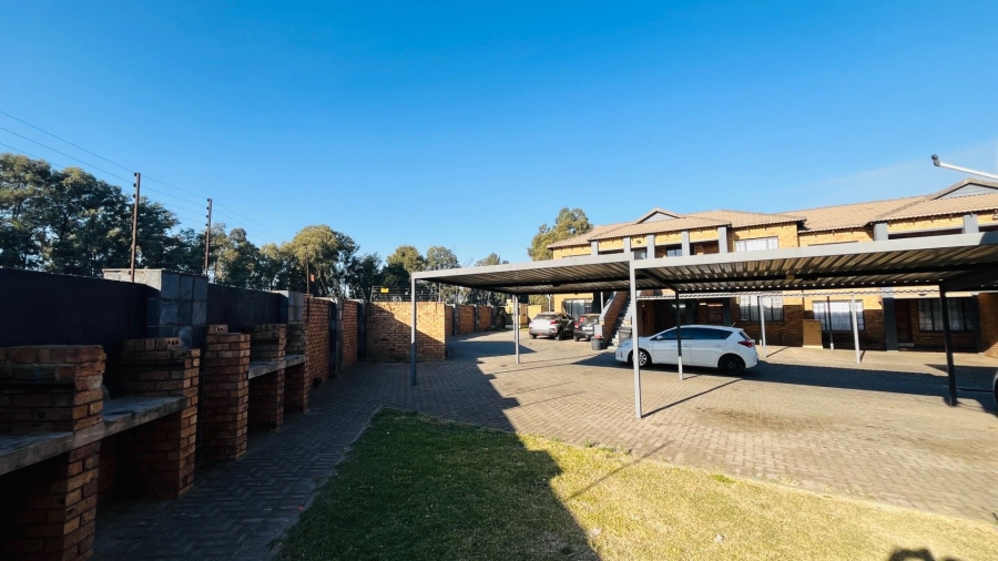 2 Bedroom Property for Sale in Germiston Industrial Gauteng