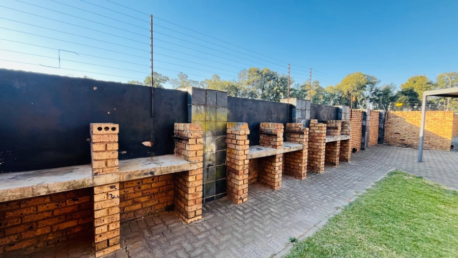 2 Bedroom Property for Sale in Germiston Industrial Gauteng