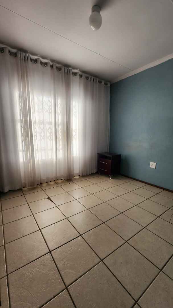To Let 3 Bedroom Property for Rent in Heatherview Gauteng