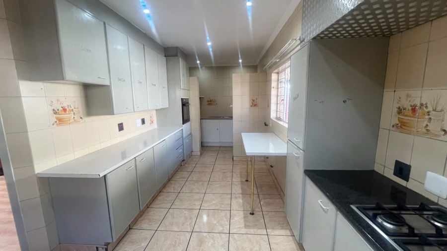 3 Bedroom Property for Sale in Brackendowns Gauteng