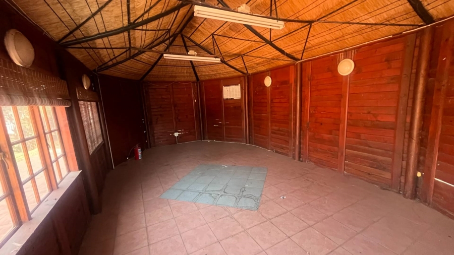 3 Bedroom Property for Sale in Brackendowns Gauteng
