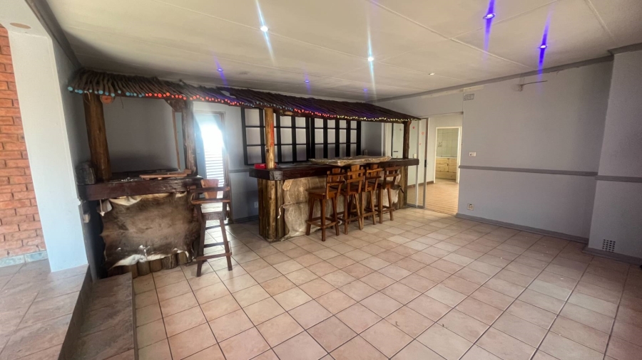 3 Bedroom Property for Sale in Brackendowns Gauteng