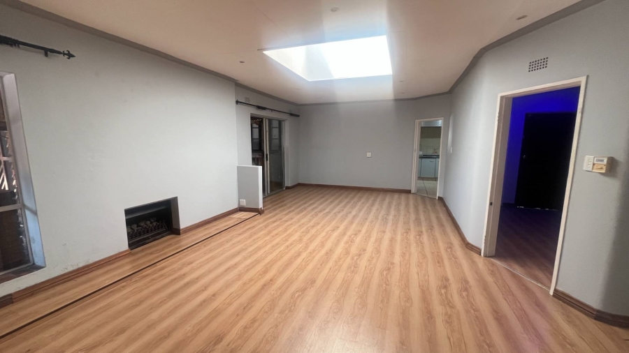 3 Bedroom Property for Sale in Brackendowns Gauteng