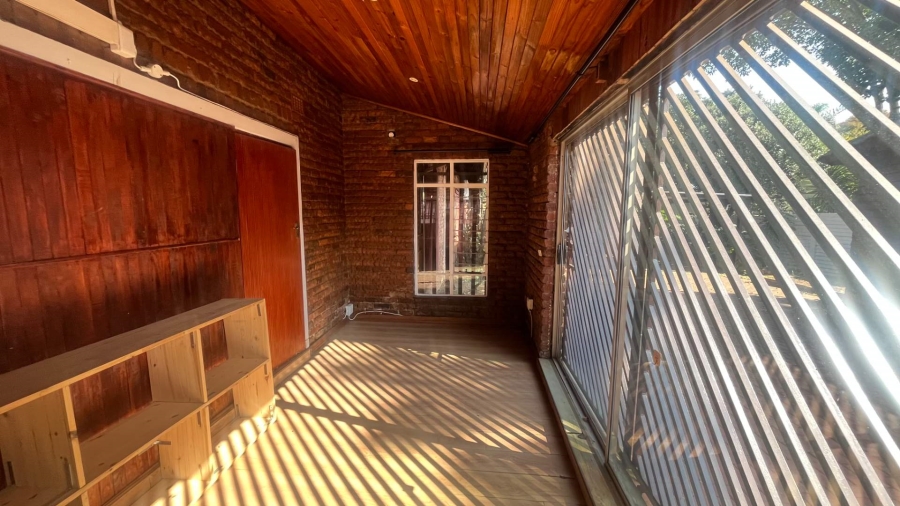 3 Bedroom Property for Sale in Brackendowns Gauteng
