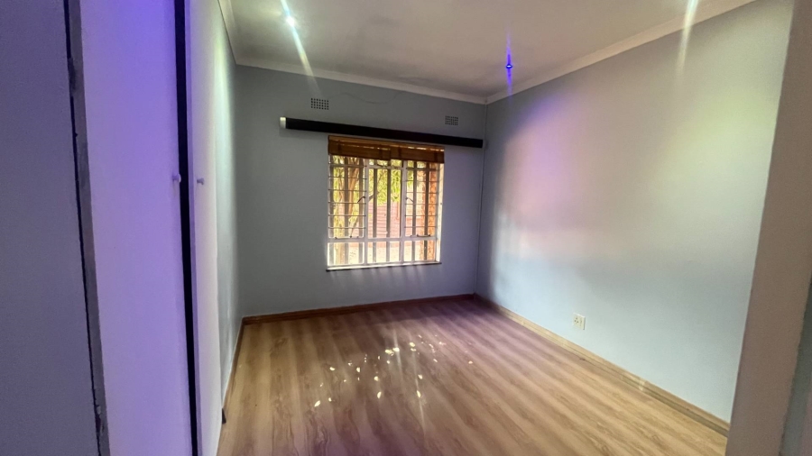 3 Bedroom Property for Sale in Brackendowns Gauteng