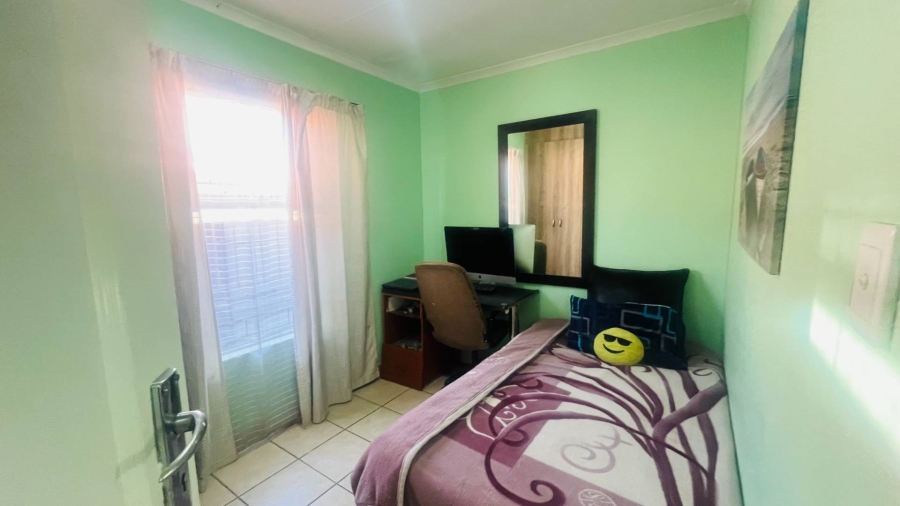 3 Bedroom Property for Sale in Alrode Gauteng