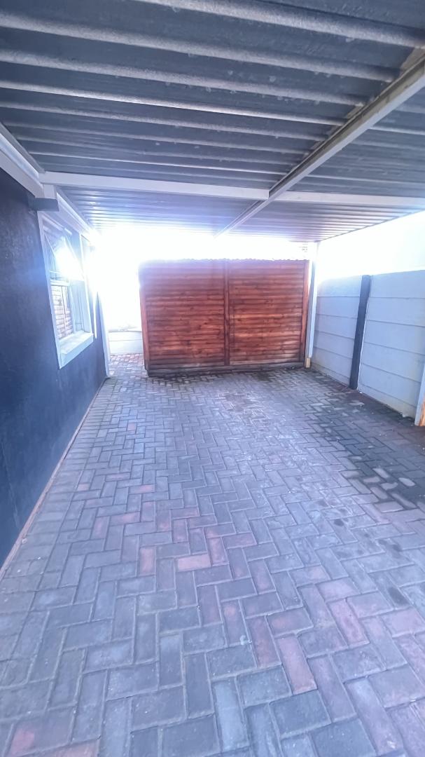 3 Bedroom Property for Sale in Alrode Gauteng
