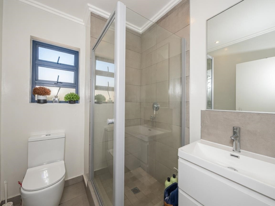 To Let 2 Bedroom Property for Rent in Bryanston Gauteng