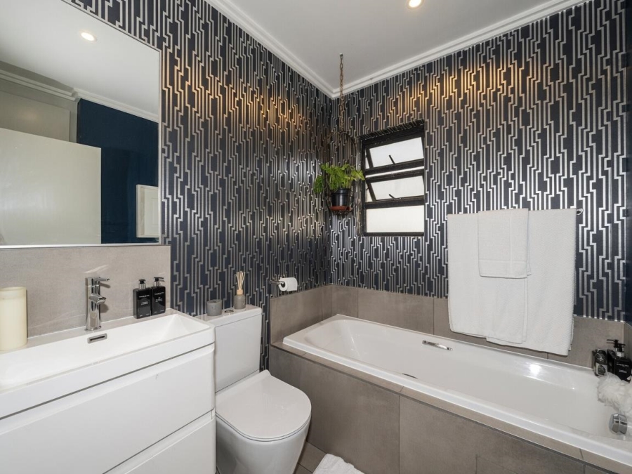 To Let 2 Bedroom Property for Rent in Bryanston Gauteng