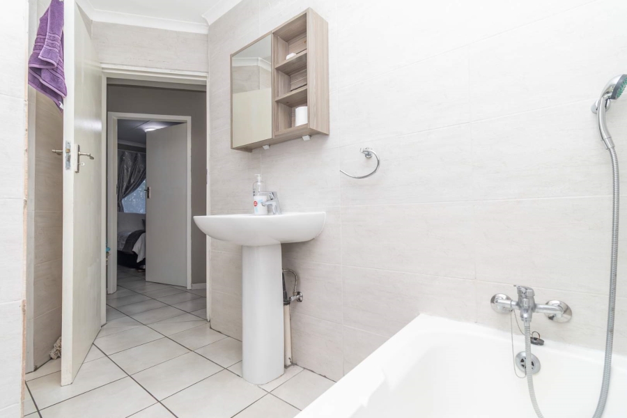 2 Bedroom Property for Sale in Northwold Gauteng