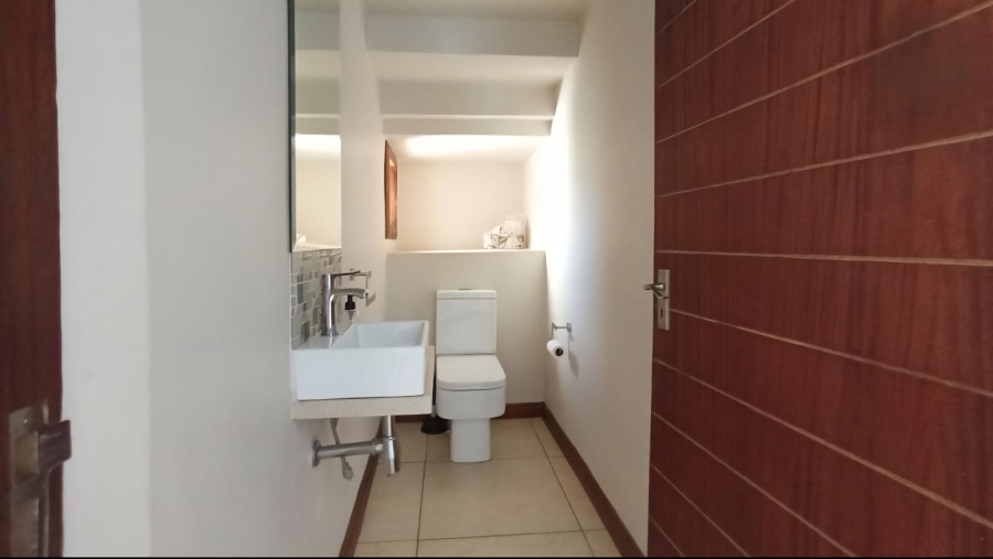 4 Bedroom Property for Sale in Savanna Hills Gauteng