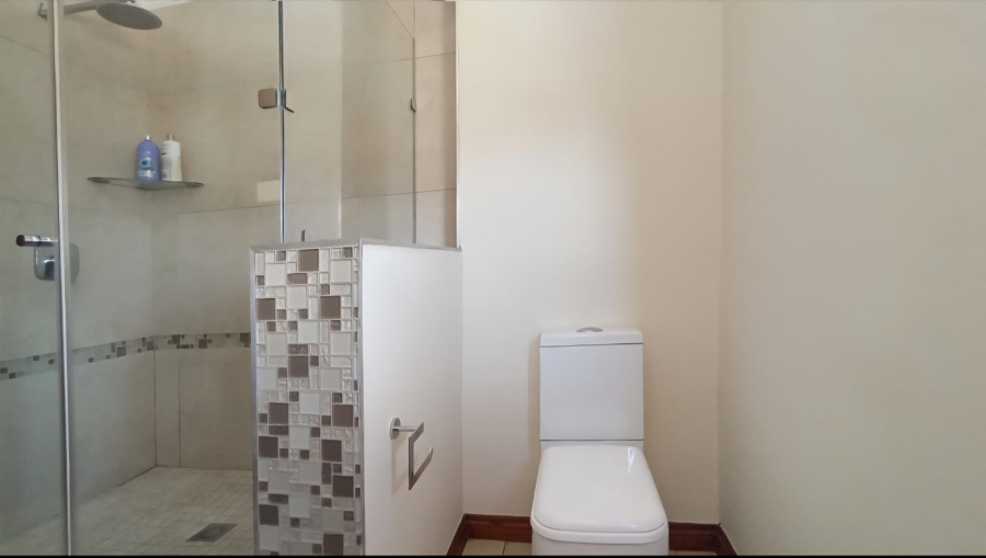 4 Bedroom Property for Sale in Savanna Hills Gauteng
