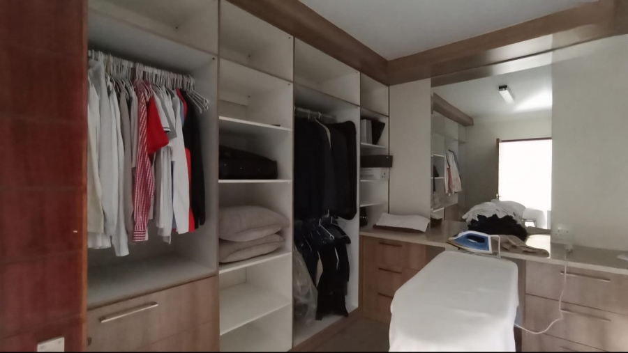 4 Bedroom Property for Sale in Savanna Hills Gauteng