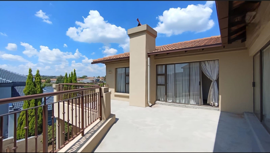 4 Bedroom Property for Sale in Savanna Hills Gauteng