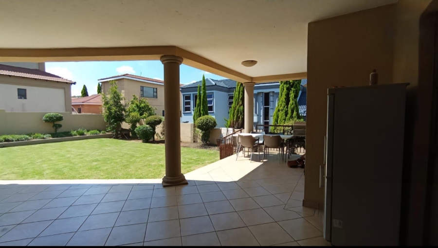 4 Bedroom Property for Sale in Savanna Hills Gauteng