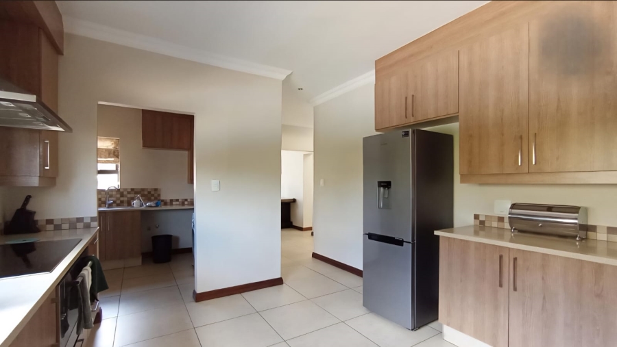 4 Bedroom Property for Sale in Savanna Hills Gauteng