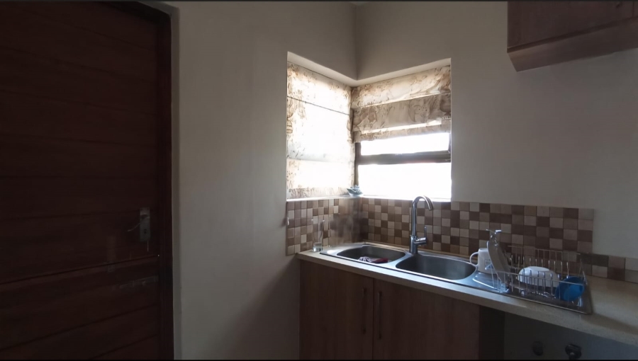 4 Bedroom Property for Sale in Savanna Hills Gauteng