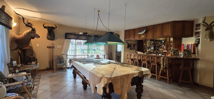 6 Bedroom Property for Sale in Akasia Gauteng