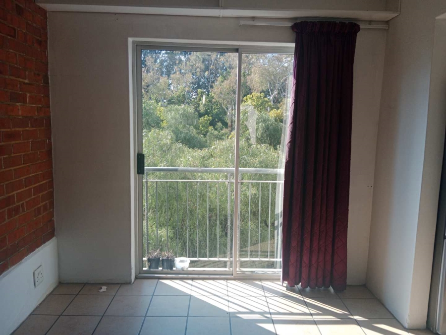 To Let 1 Bedroom Property for Rent in Houghton Gauteng