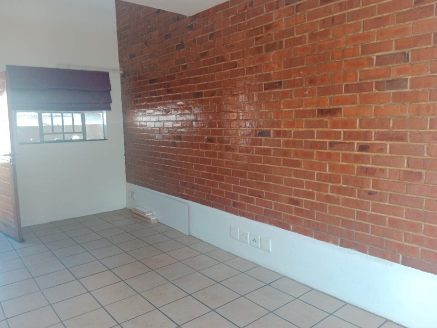 To Let 1 Bedroom Property for Rent in Houghton Gauteng