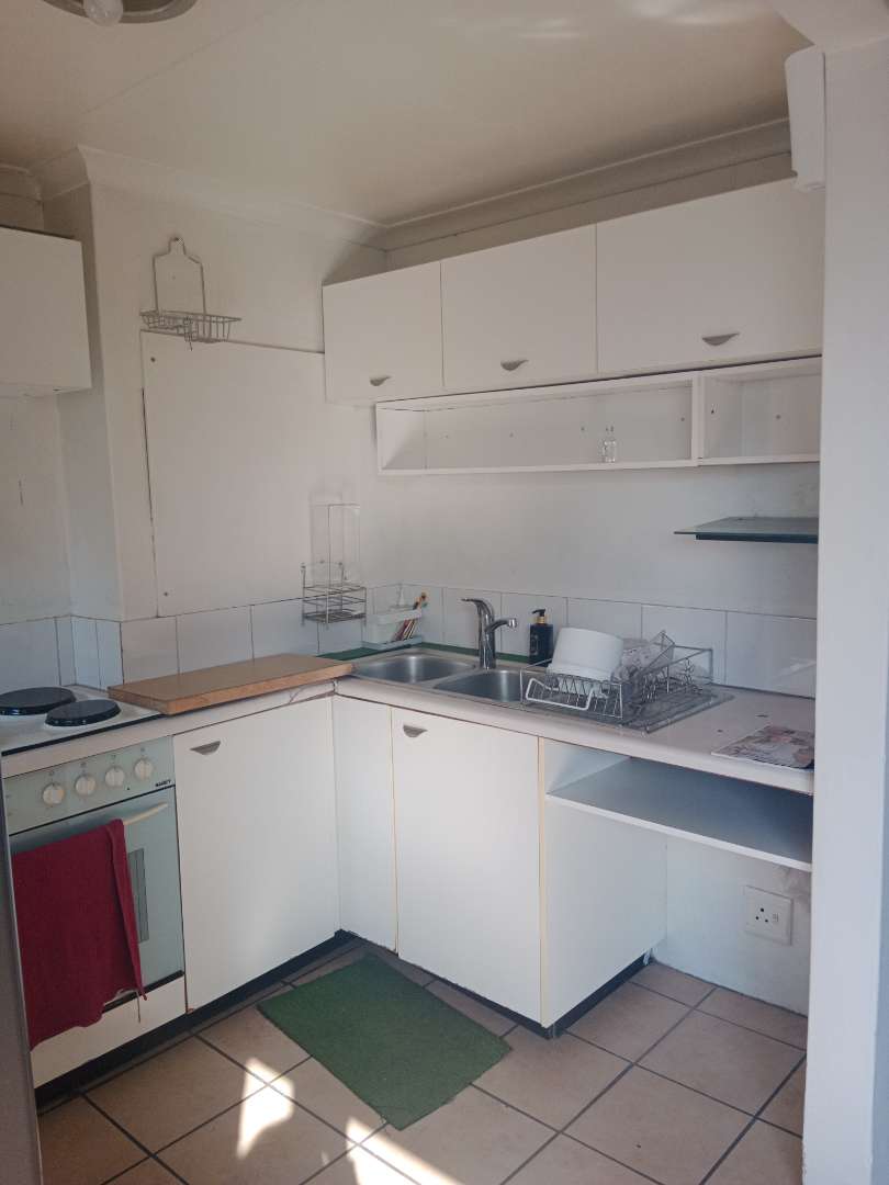 To Let 1 Bedroom Property for Rent in Houghton Gauteng