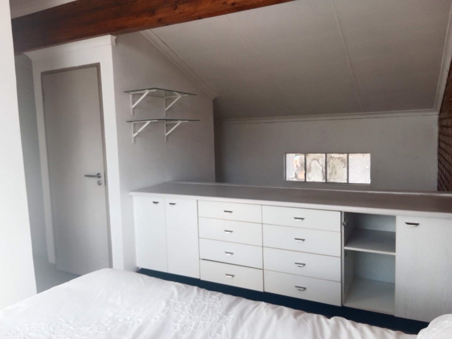 To Let 1 Bedroom Property for Rent in Houghton Gauteng